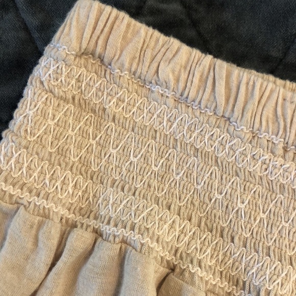 Off white 2 piece short set size medium - Picture 4 of 5